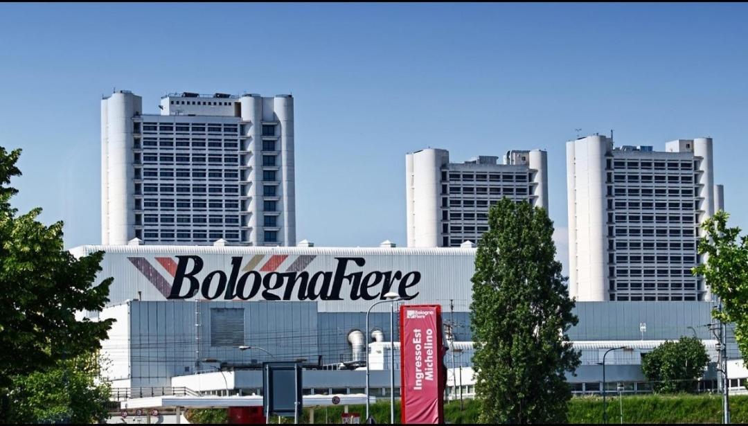 M2Bo Dossetti 27 - Fiera Apartamento Bolonha Exterior foto